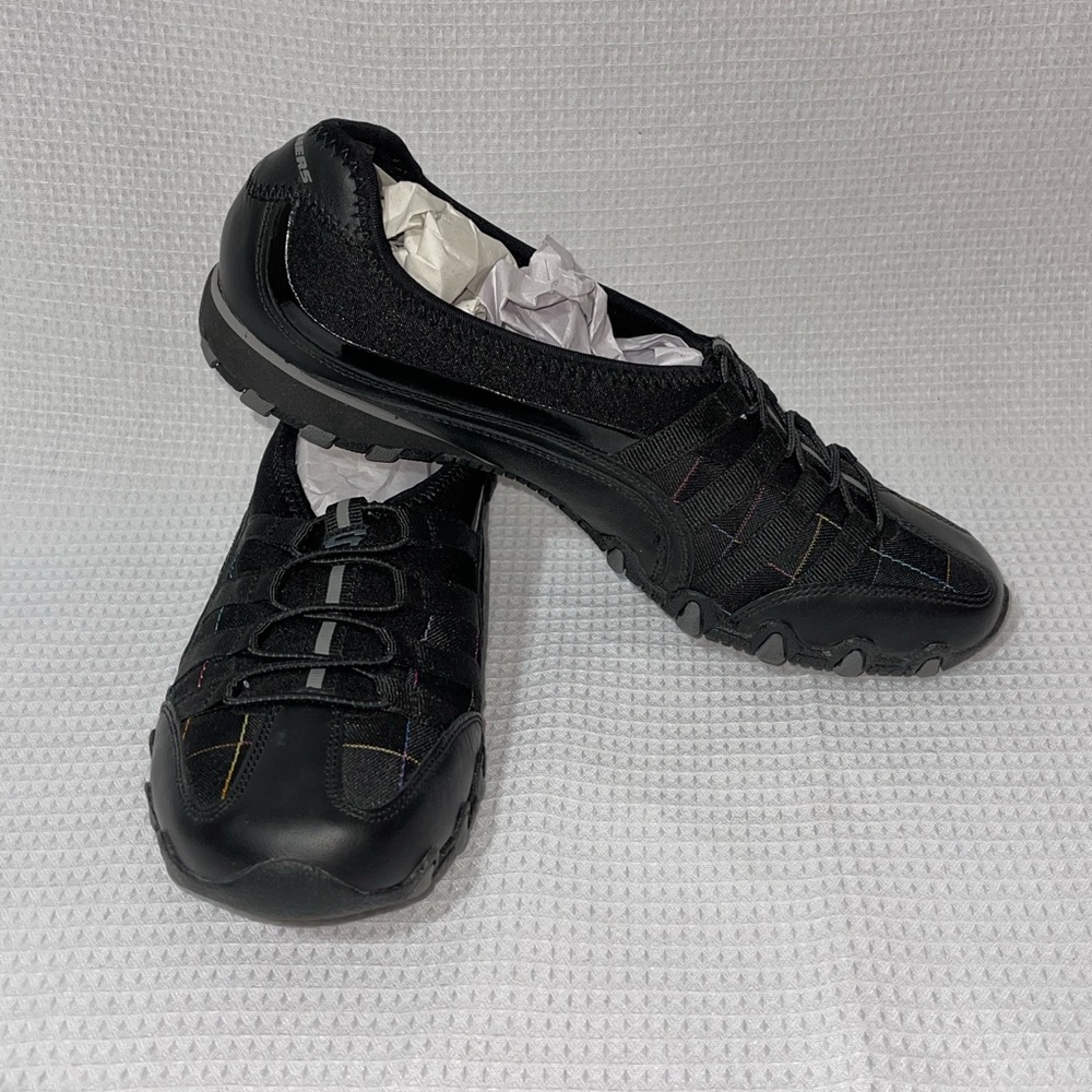 Sketchers Women’s Slip on Sneakers Black with Rainbow size 9.5